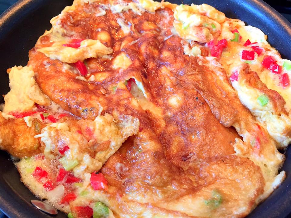 THAI RED PEPPER OMELET | Let's Cook Some Food